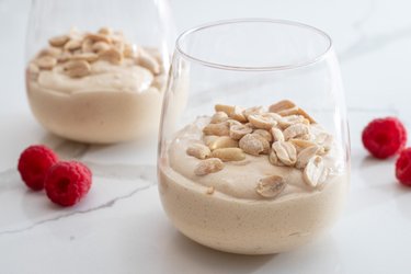 Proteinreiche Erdnussbutter-Mousse