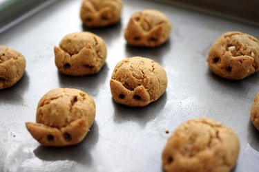 ERDNUSSBUTTER-COOKIES AUS 3 ZUTATEN (GLUTENFREI)