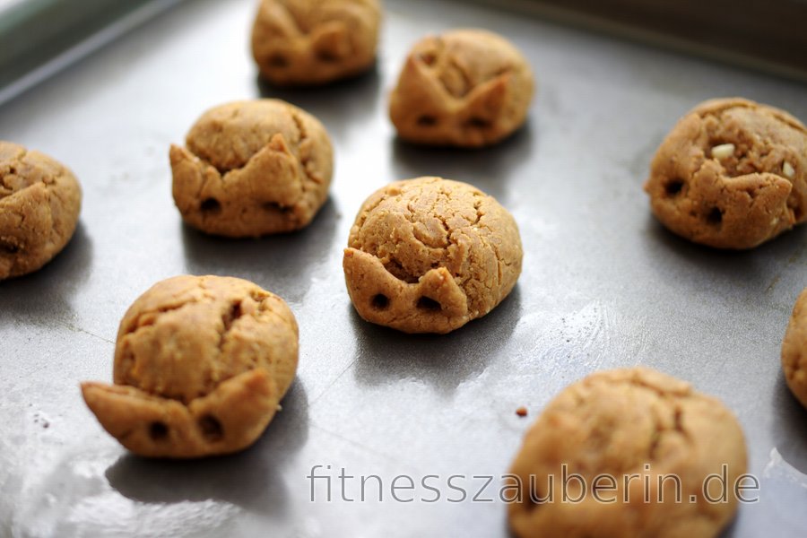ERDNUSSBUTTER-COOKIES AUS 3 ZUTATEN (GLUTENFREI)