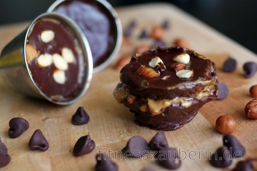 SCHOKOBECHER MIT ERDNUSSBUTTER