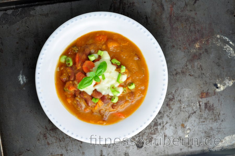 Dicke Bohnensuppe mit Süßkartoffeln