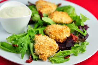 Einfach gebackene Chicken Nuggets in Joghurtkruste