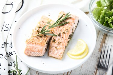 Fitness-Lachs in Zitrone und Rosmarin