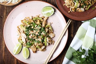 Einfaches Hähnchen-Pad Thai