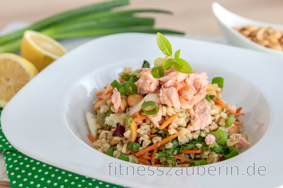 Warmer asiatischer Lachs-Salat | fitnesszauberin.de